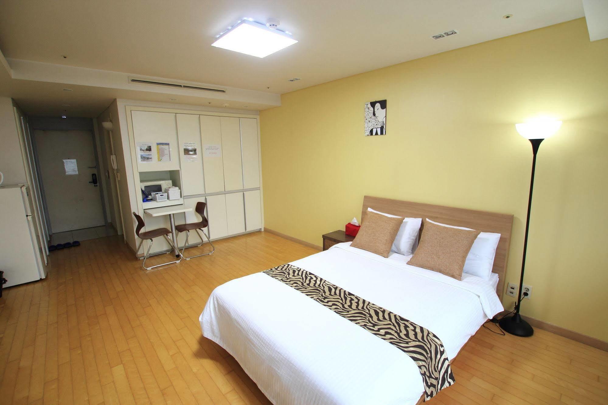 Incheon Airport Guesthouse ภายนอก รูปภาพ