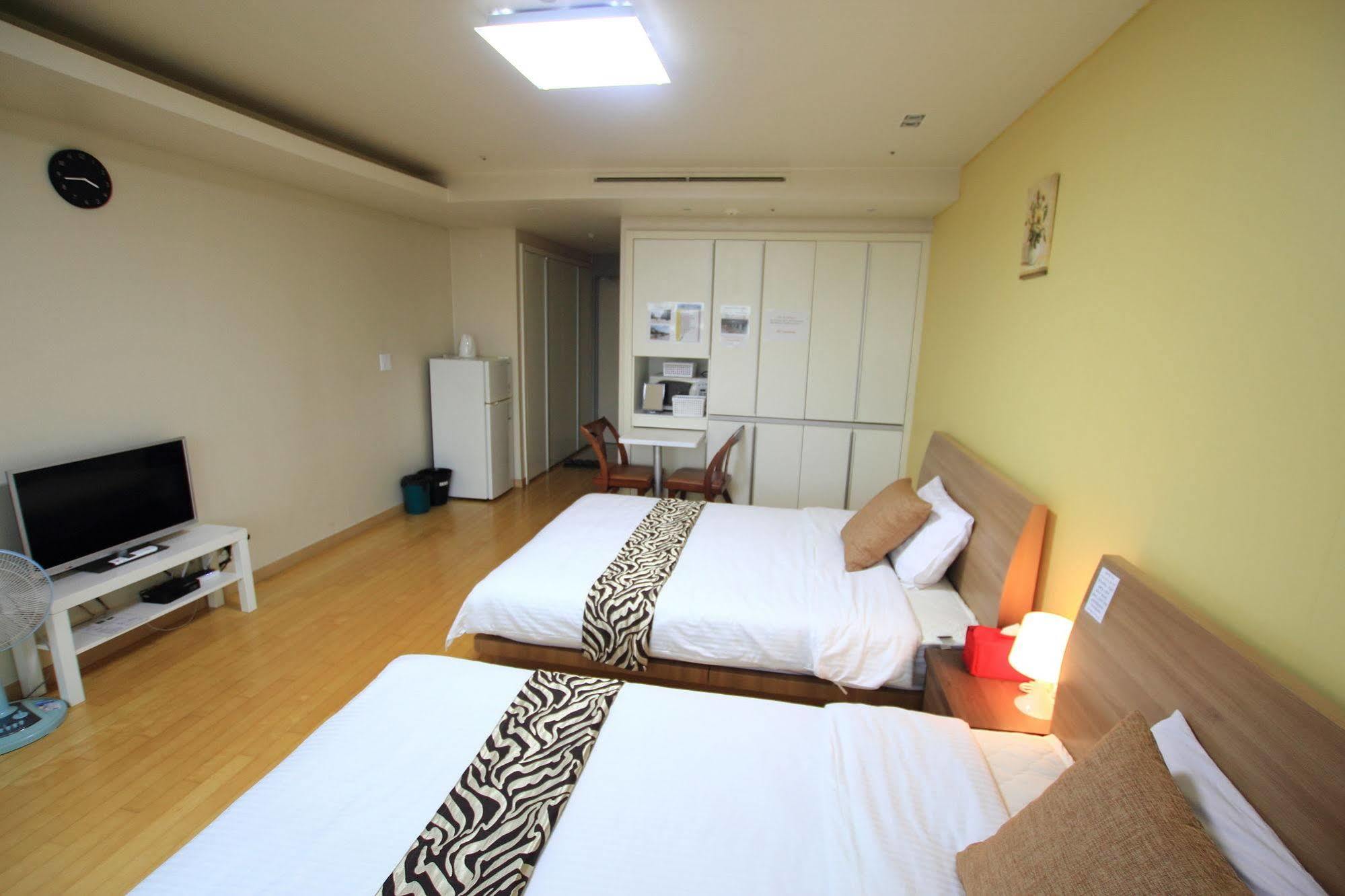 Incheon Airport Guesthouse ภายนอก รูปภาพ